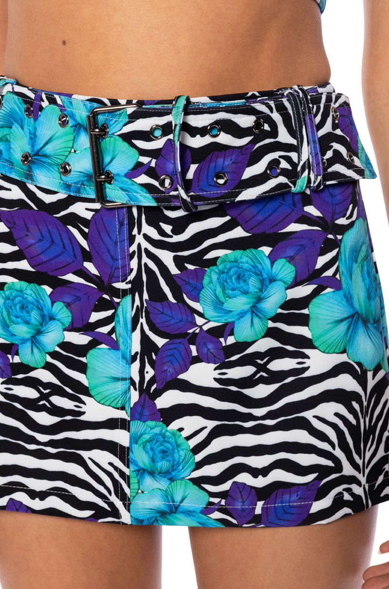 DARE YOU BELTED MINI SKIRT