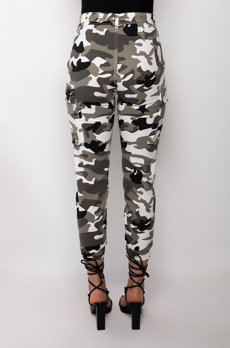 SEXY CAMO CARGO JOGGER PANT