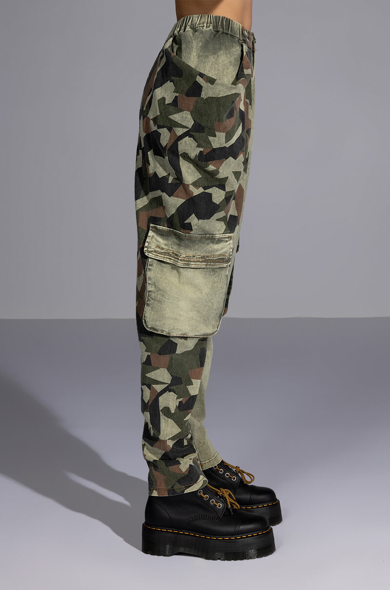 EASY ON ME CAMO COLORBLOCK PANTS