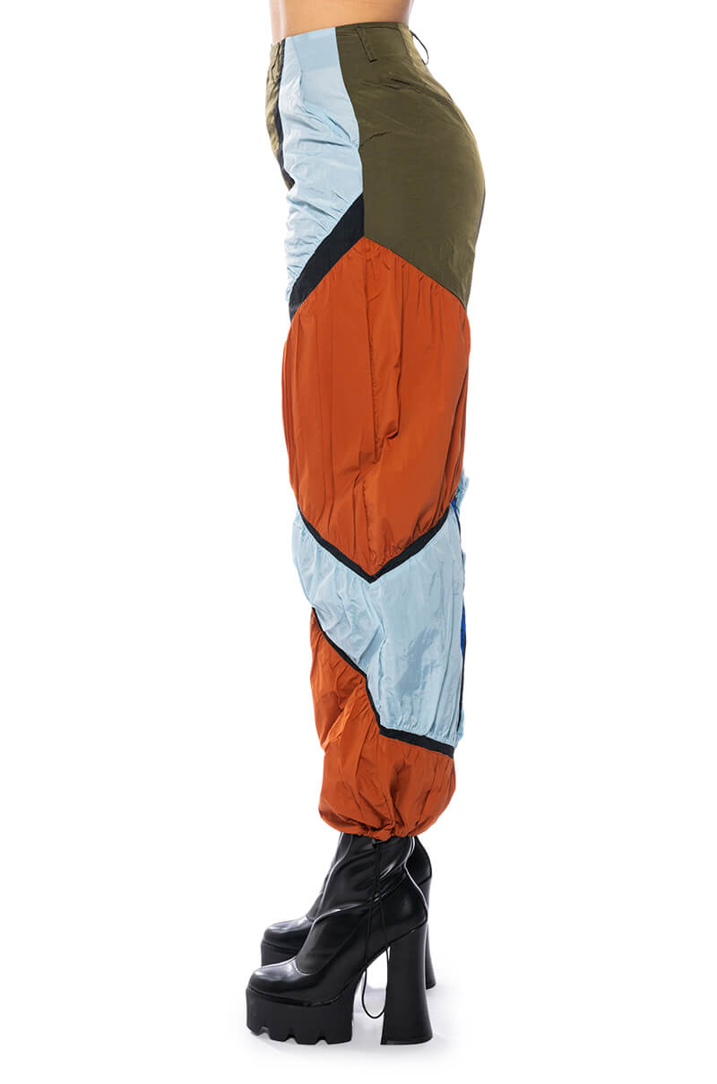 ENJOY THE RIDE MULTICOLORED RUCHED PANTS