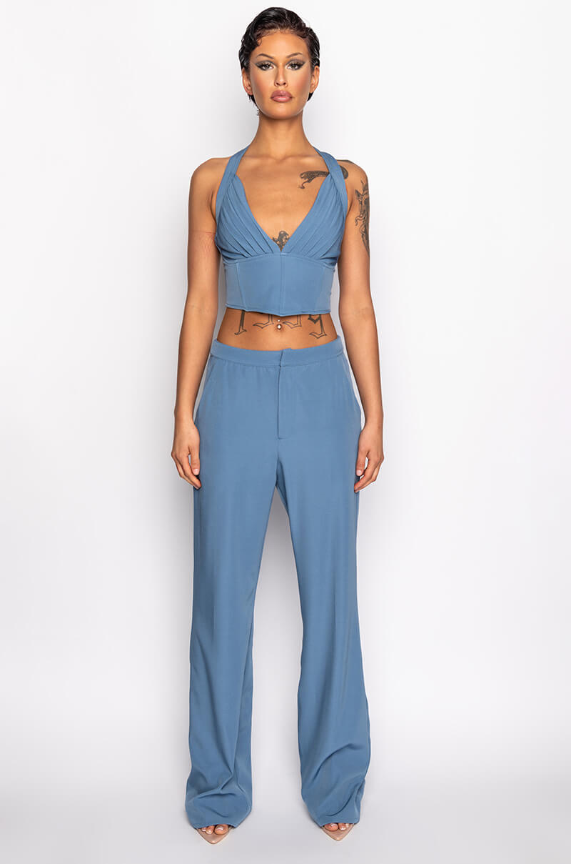 GET UP HALTER TOP