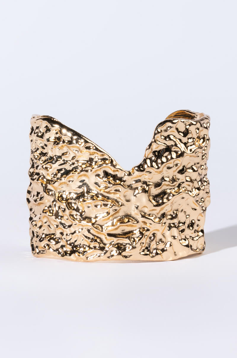 HAMMERED CUFF BRACELET