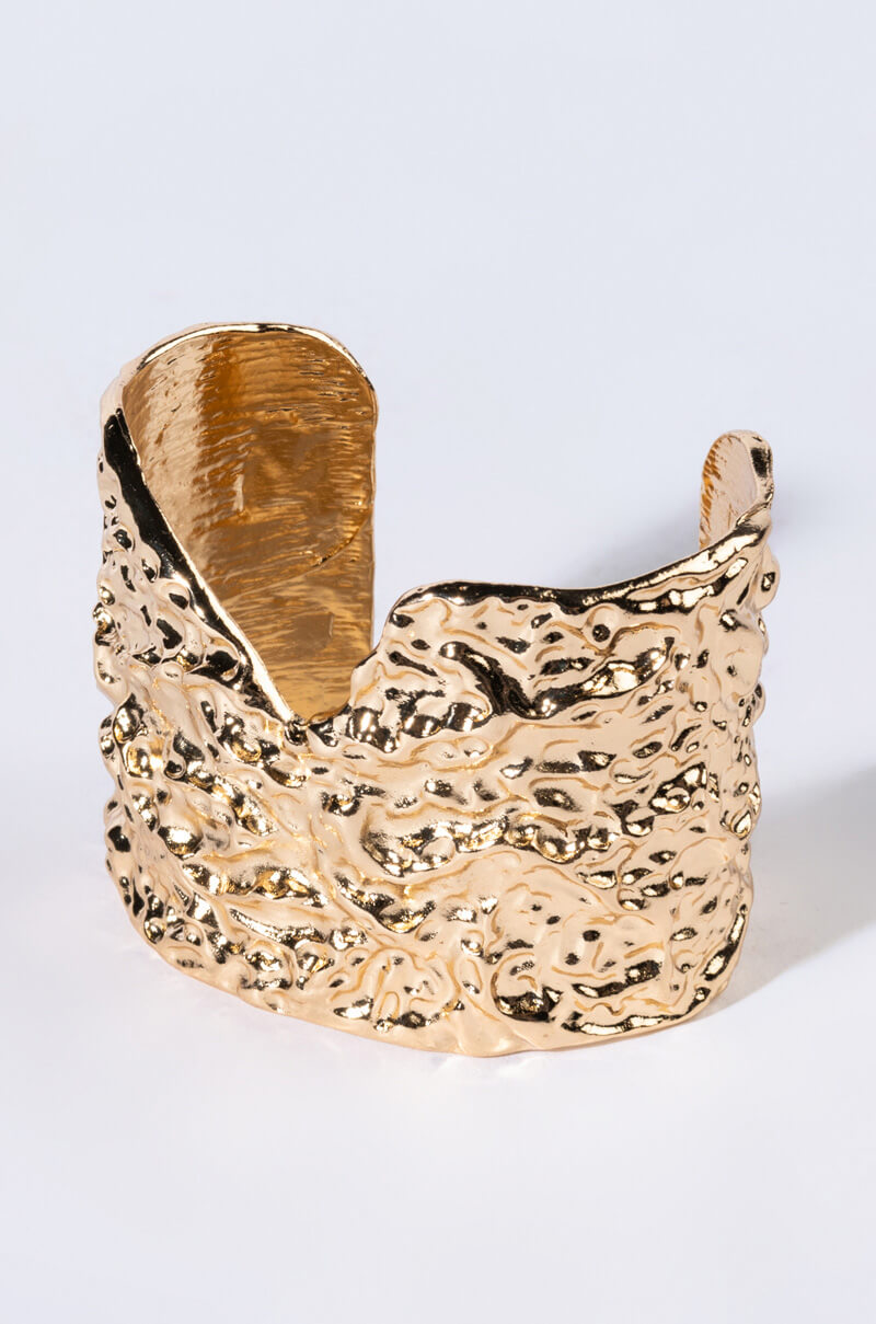 HAMMERED CUFF BRACELET