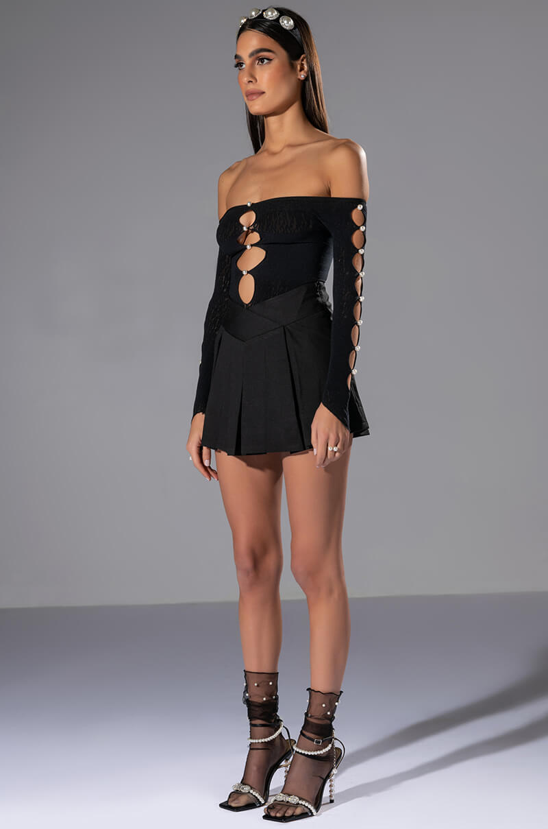 INDEPENDANT V FRONT PLEATED MINI SKORT