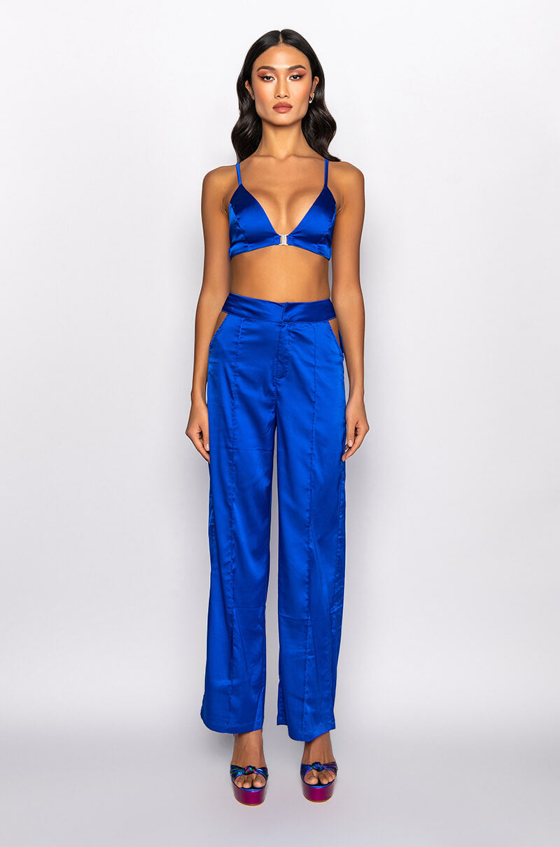 KEEP IT SIMPLE FRONT CLOSURE SATIN BRALETTE