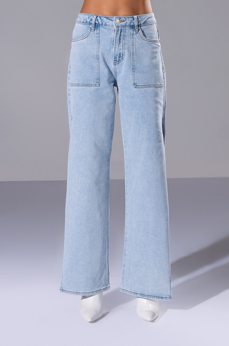 LASTING LOVER HIGH RISE SIDE SLIT JEANS