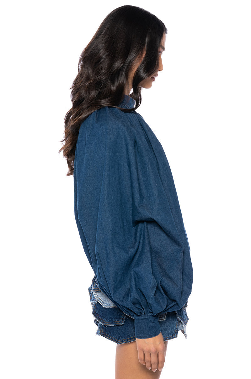 LEAH RUCHED DENIM MOCK NECK TOP