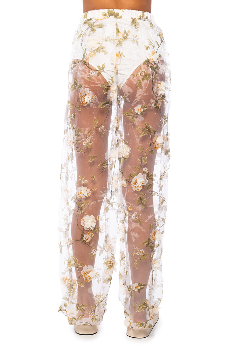 LEAN ON ME FLORAL WIDE LEG PANT IN WHITE MULTI
