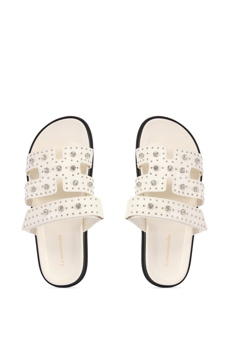 LEISURE EMBELLISHED FLAT SANDAL IN WHITE