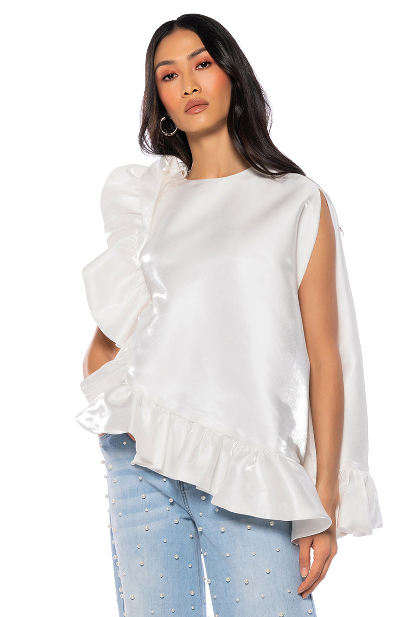 LOOK MY WAY ASYMMETRICAL TOP IN WHITE