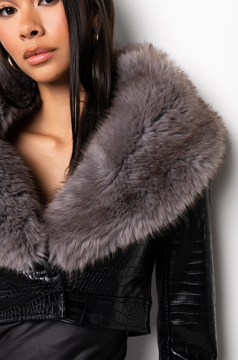 LUXE GISELE CROP CROC BLAZER