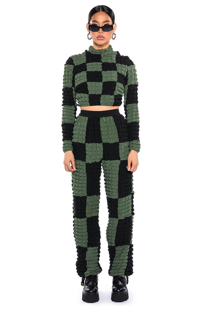 COLORBLOCK PUFF TEXTURED WIDE LEG PANT