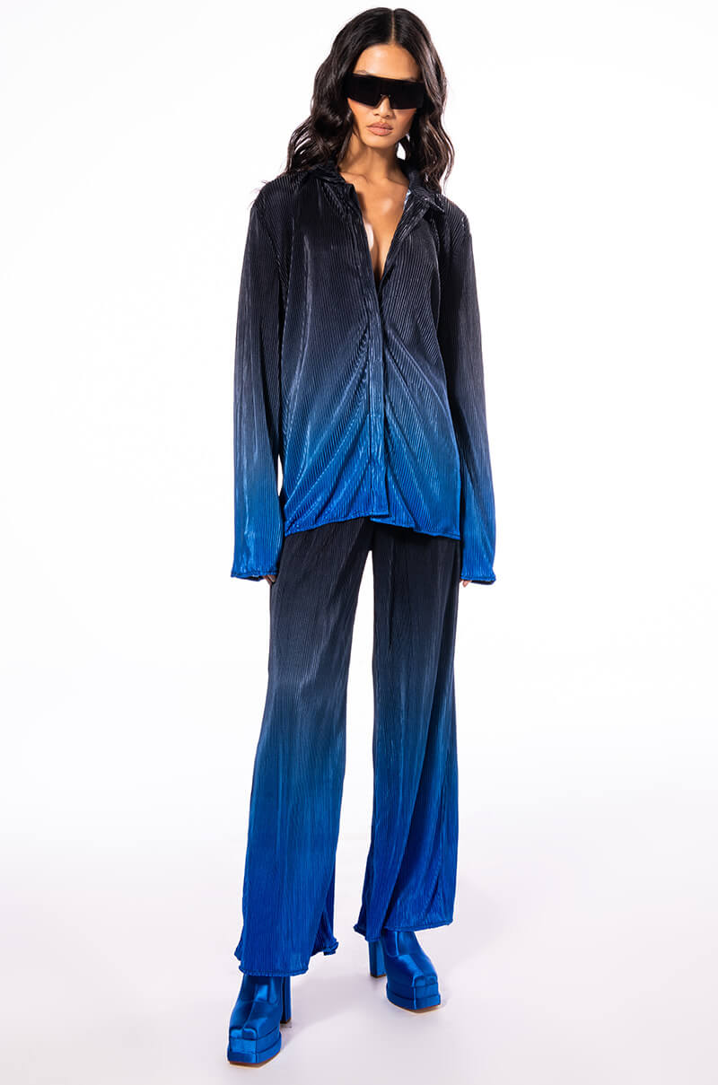 MIDNIGHT STUNNER OMBRE PLISSE BUTTON DOWN