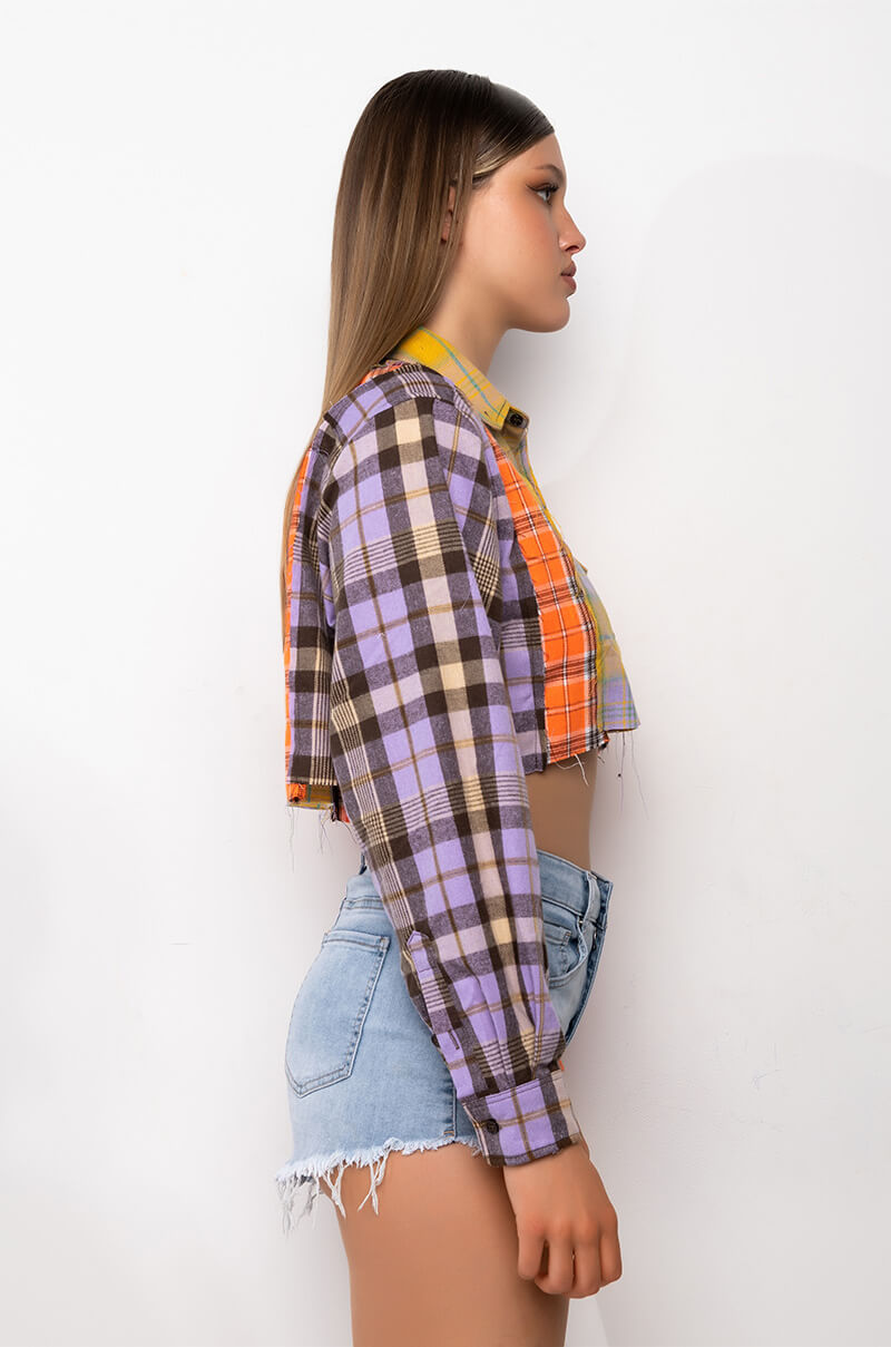 NEW TO HER CROPPED BUTTON UP PLAID TOP