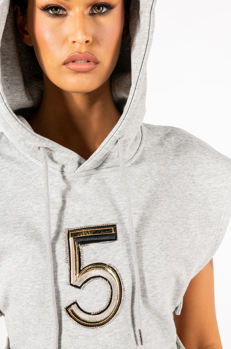 NUMERO UNO SLEEVELESS SWEATSHIRT