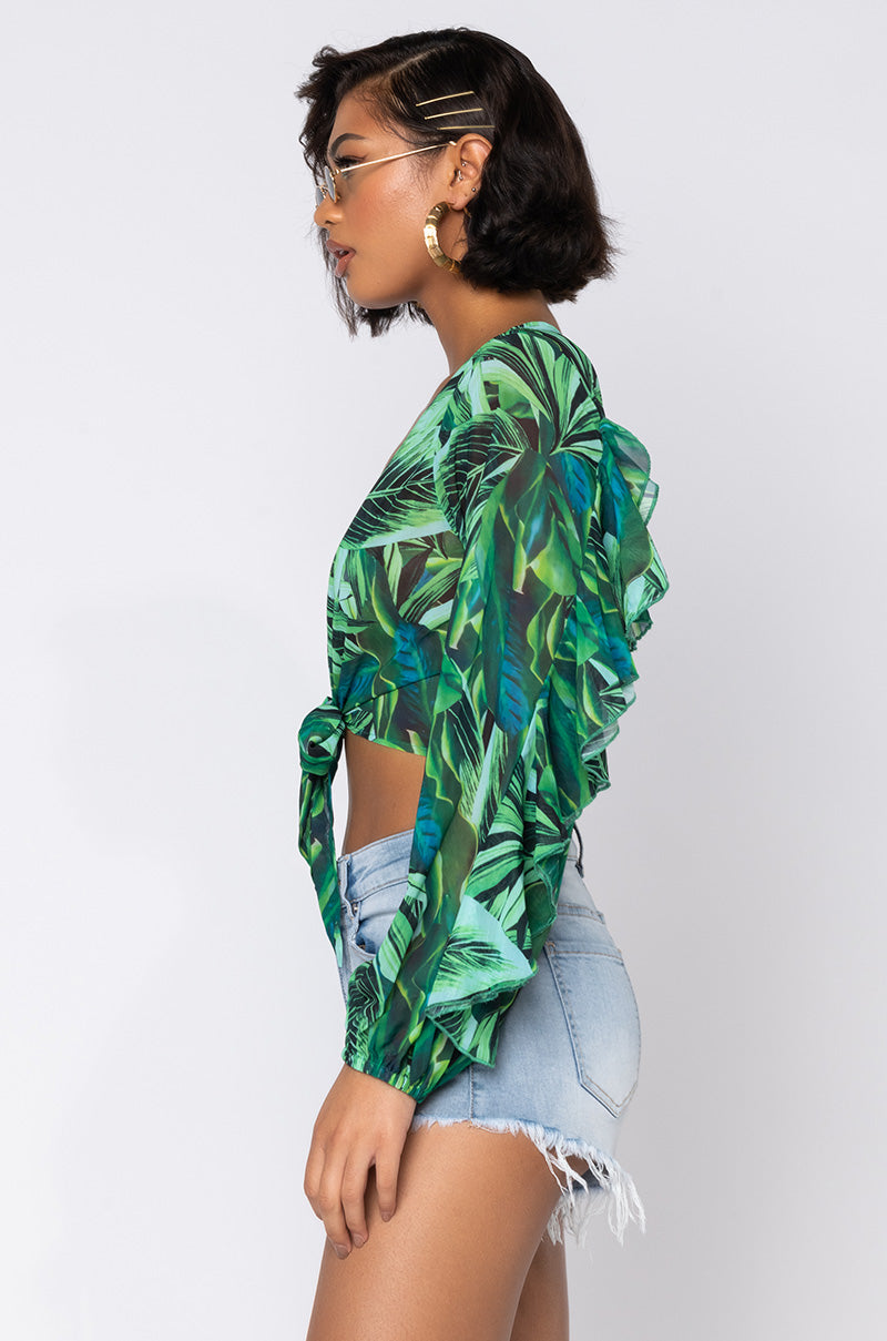 ON A STROLL TIE FRONT TOP