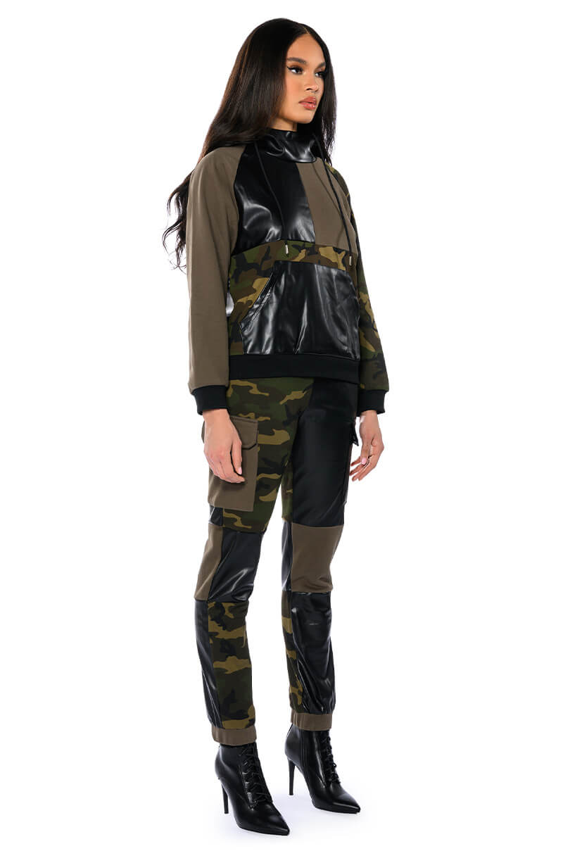 ONE AND ONLY COLORBLOCK JOGGER