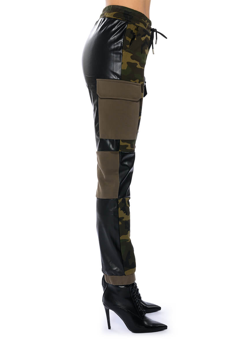 ONE AND ONLY COLORBLOCK JOGGER