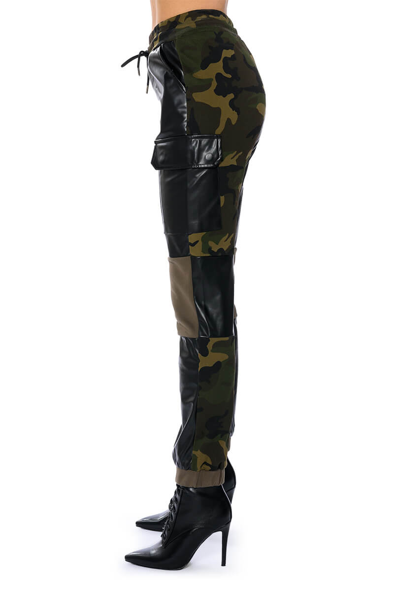 ONE AND ONLY COLORBLOCK JOGGER