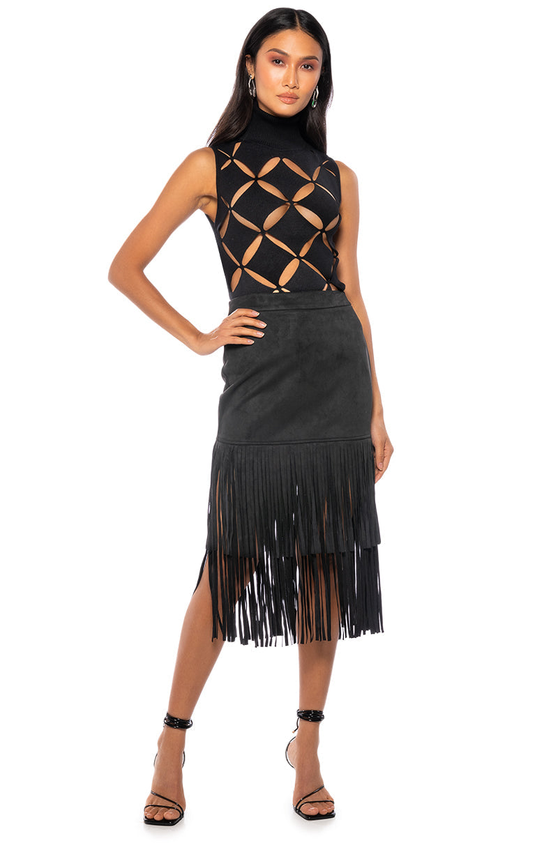 PARALLEL DIMENSION SLEEVELESS TURTLENECK