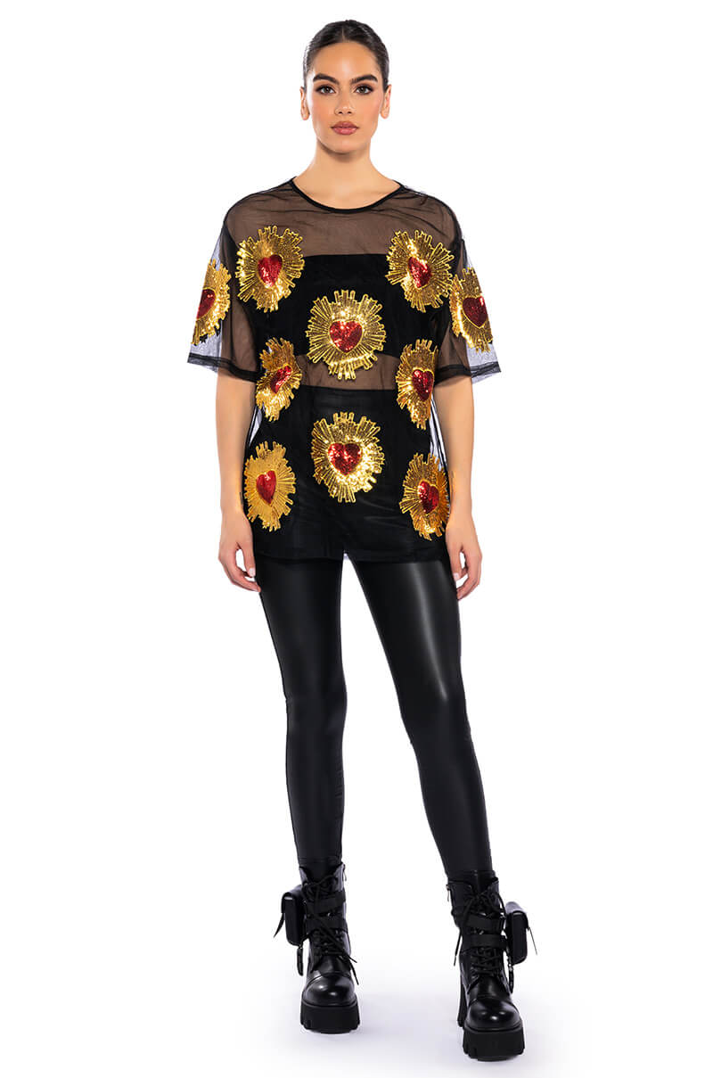 QUEEN OF HEARTS OVERSIZED MESH TEE