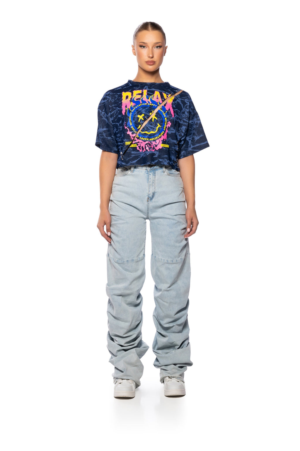 RELAX SMILEY GRAPHIC T SHIRT