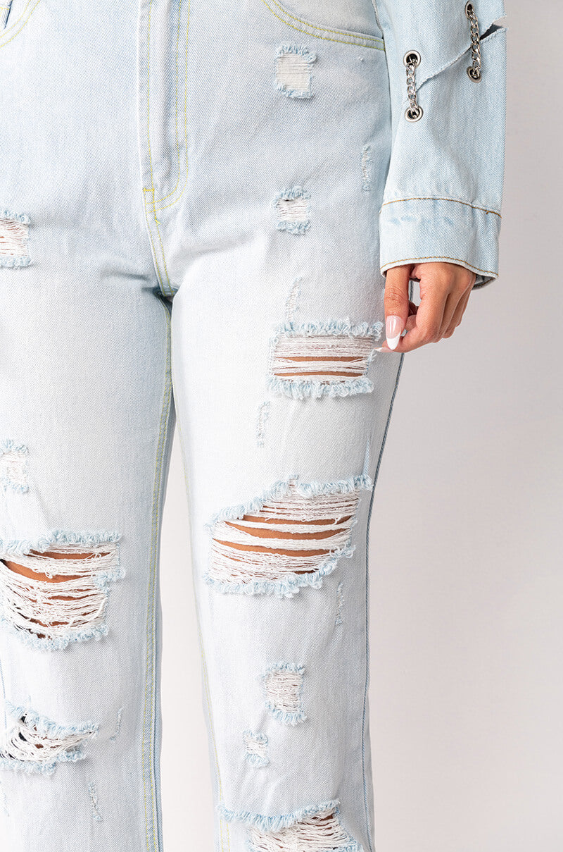 BENVENUTO HIGH RISE DISTRESSED MOM JEANS