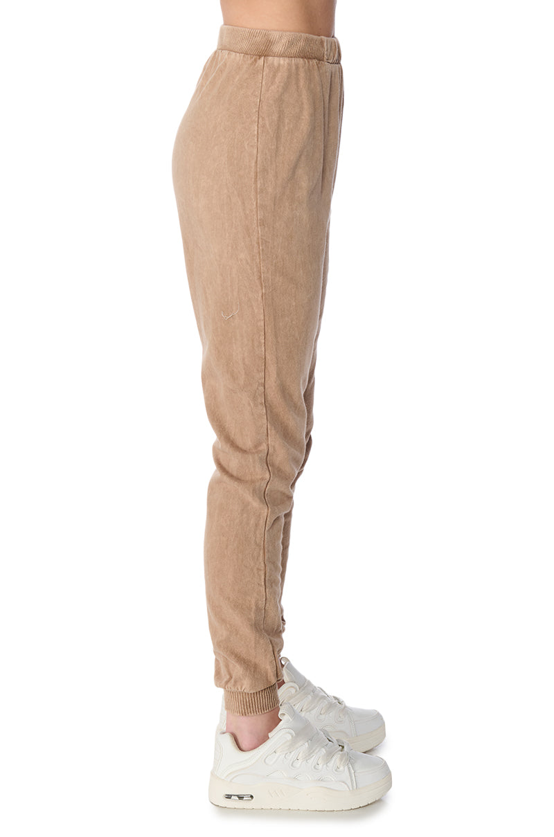 SO LOW KEY JOGGER