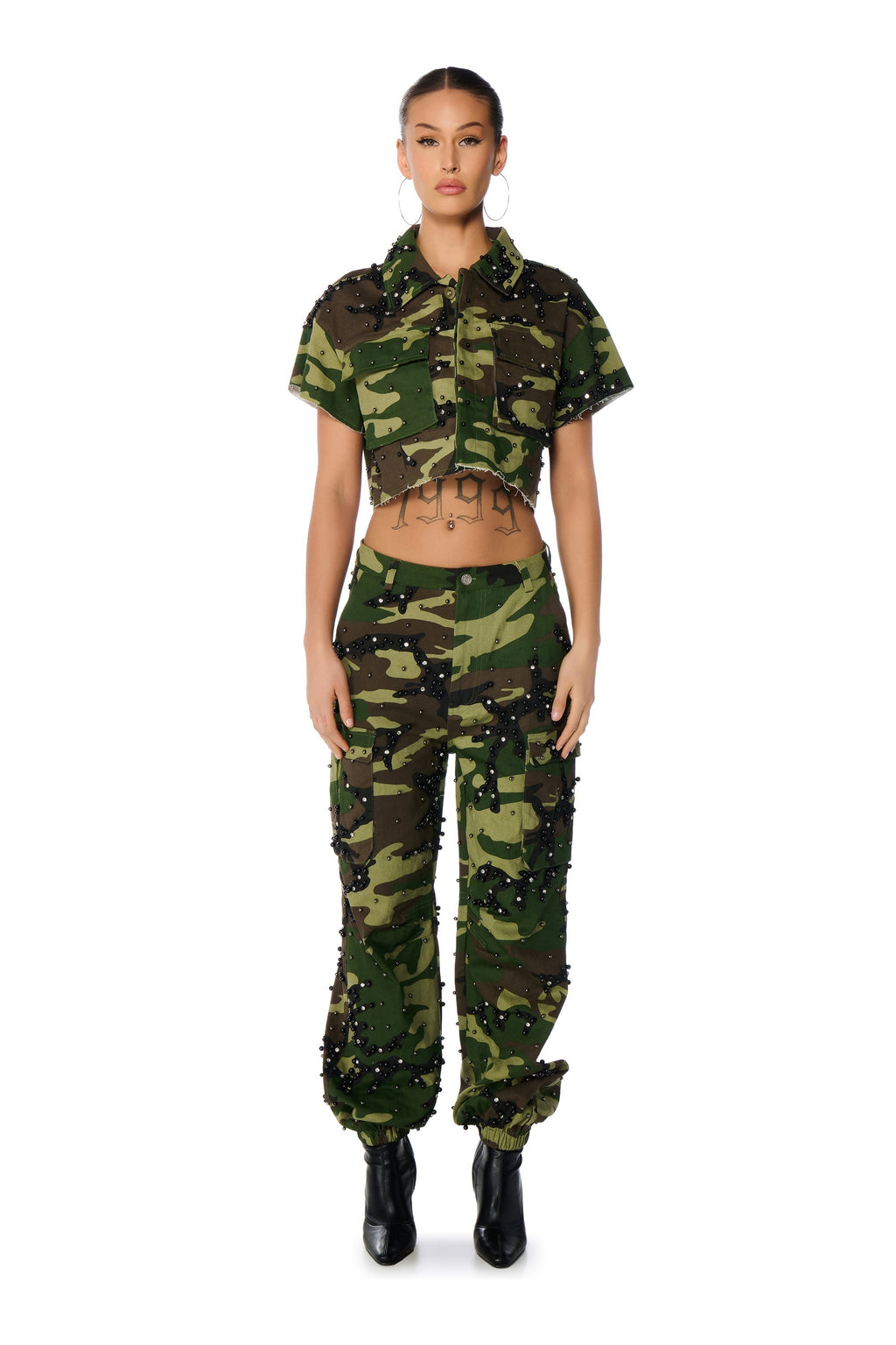 STANDING OVATION CROPPED CAMO SHIRT