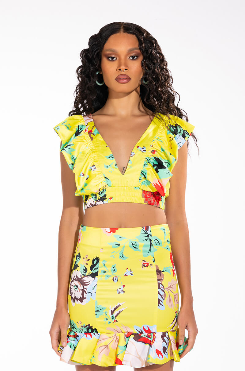 SUMMERTIME FINE SLEEVELESS VNECK BLOUSE
