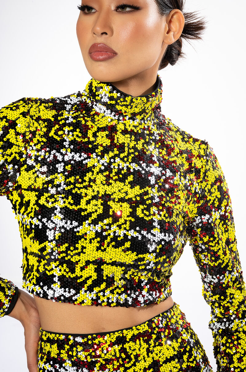 SWEET ESCAPE SEQUIN PLAID MOCK NECK CROP TOP