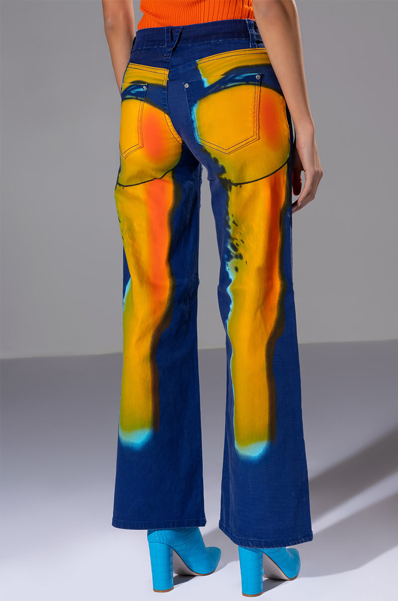 TEMPERATURE RISING RELAXED JEANS