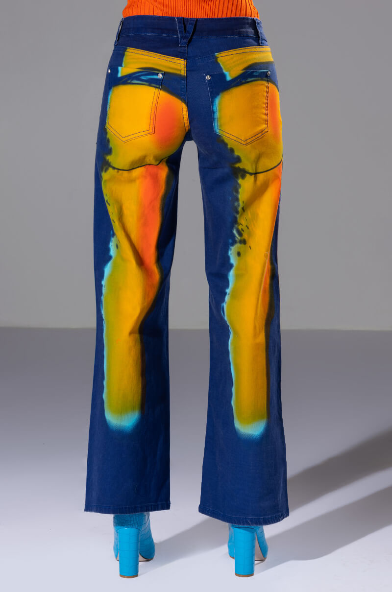 TEMPERATURE RISING RELAXED JEANS