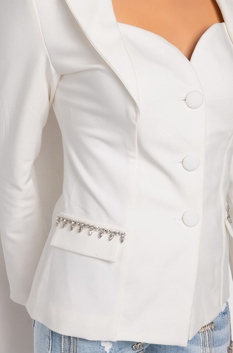 THAT'S AMORE SWEETHEART NECKLINE BLAZER