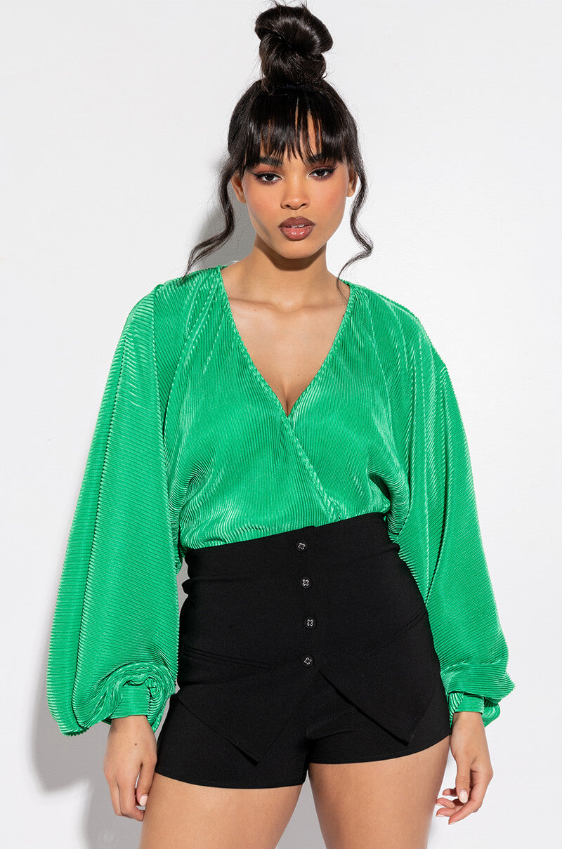 TRICKY TUXEDO SHORT