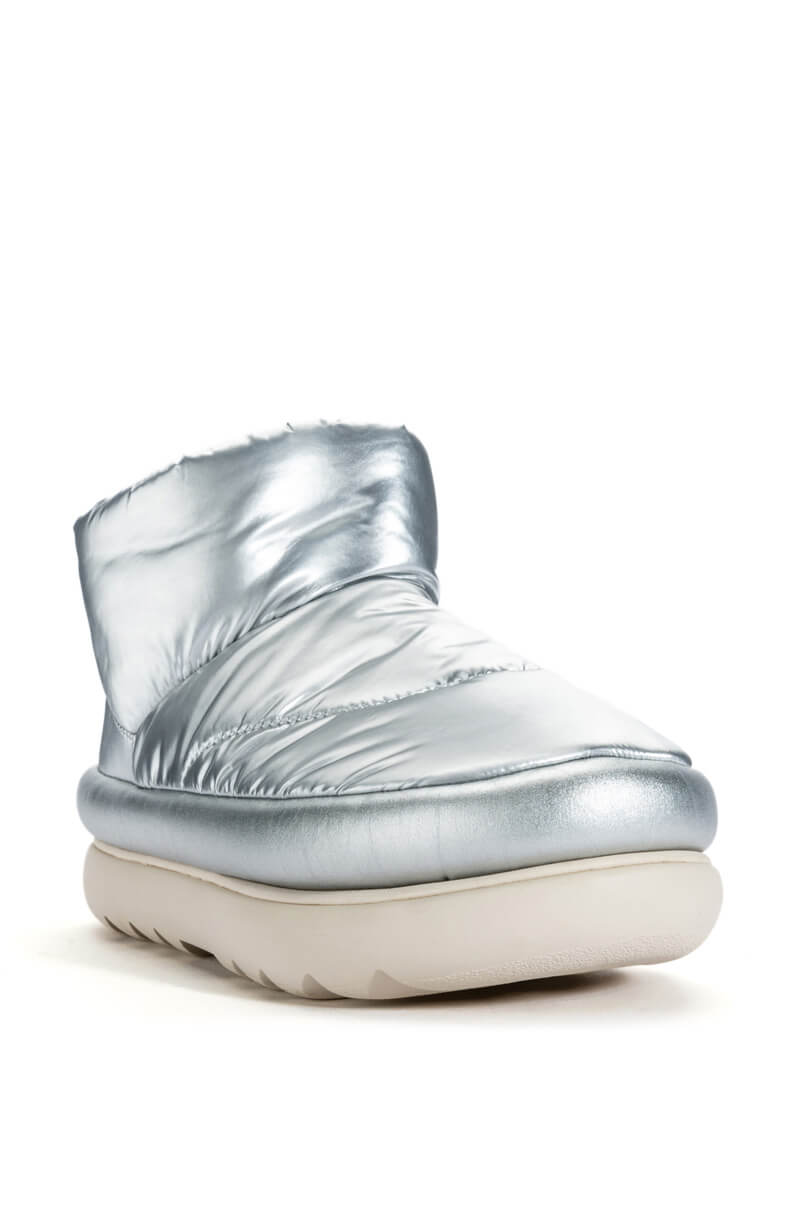 UGG CLASSIC MAXI MINI IN SILVER