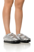 UGG SPACESLIDER SLIPPER IN SILVER