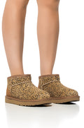UGG ULTRA MINI SPECKLES BOOTIE IN CHESTNUT