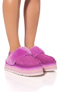 UGG WOMEN'S FUNKETTE SLIP ON
