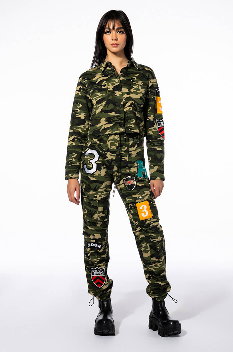 WHATEVER CAMO CARGO JOGGER