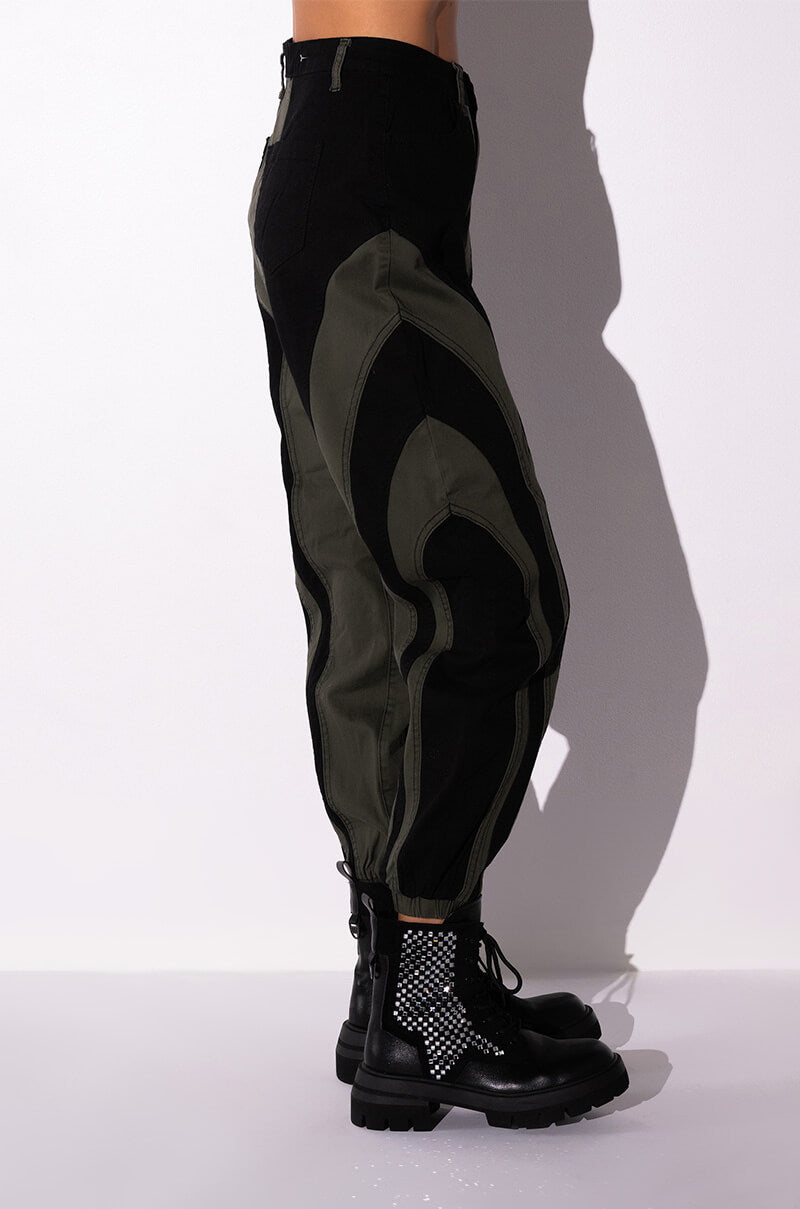 WONKA CHAIN DETAIL COLOR BLOCKED DENIM PANT