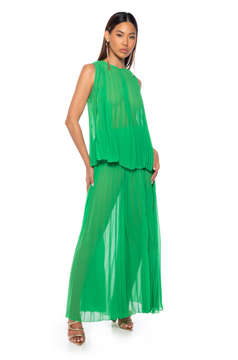 YOUR ULTIMATE PLEATED PALAZZO PANT IN GREEN